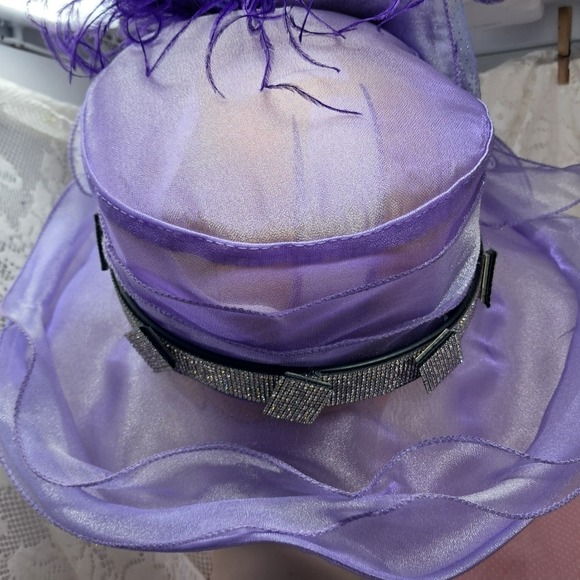 Lavender Church Derby Hat Rhinestone Band Feather Accent Formal Occasion‎ - Picture 6 of 7